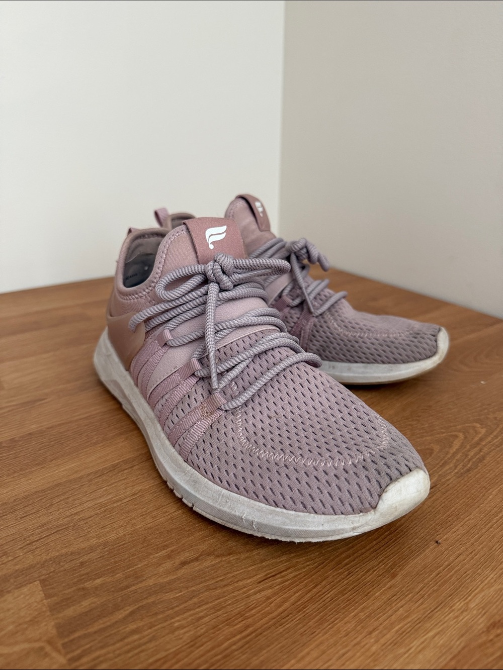 Fabletics Women's Lightweight Mauve Knit Sneakers